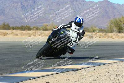 media/Jan-08-2022-SoCal Trackdays (Sat) [[1ec2777125]]/Turn 6 Inside (1pm)/